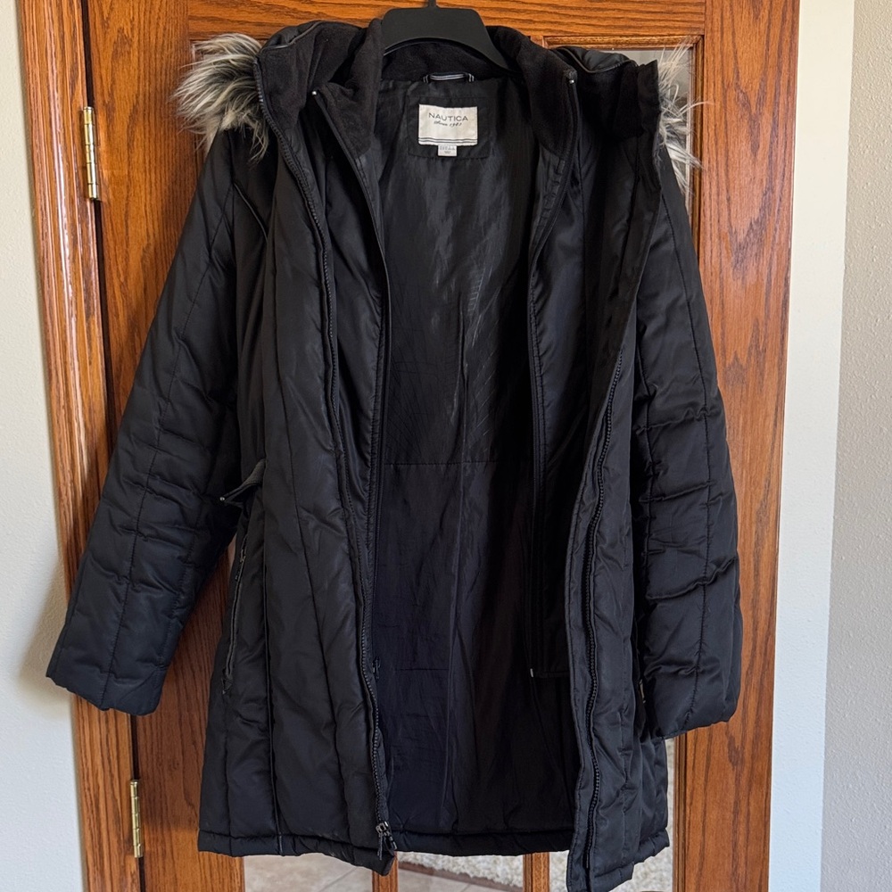 Weatherproof Black Puffer Coat with Faux Fur Trim